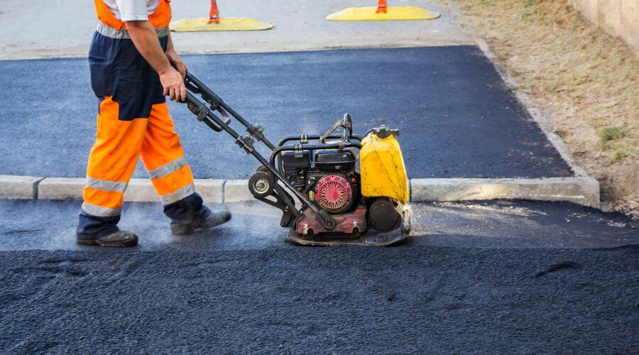 Professional gutter cleaning in Carrington, ND
